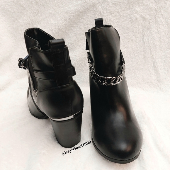 Torrid Chain Heel Bootie (WW) - Picture 5 of 12